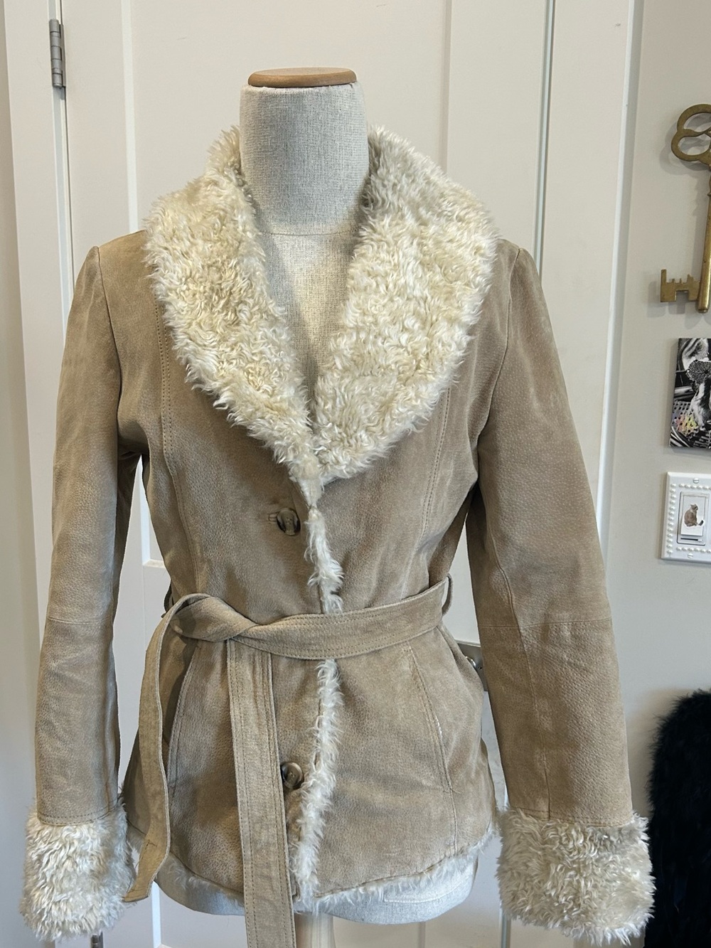 vintage penny lane coat with faux fur!